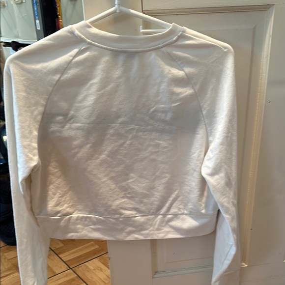 SHEIN White, Black, Yellow Long Sleeve cropped Sweatshirt, Crewneck. - Picture 3 of 6
